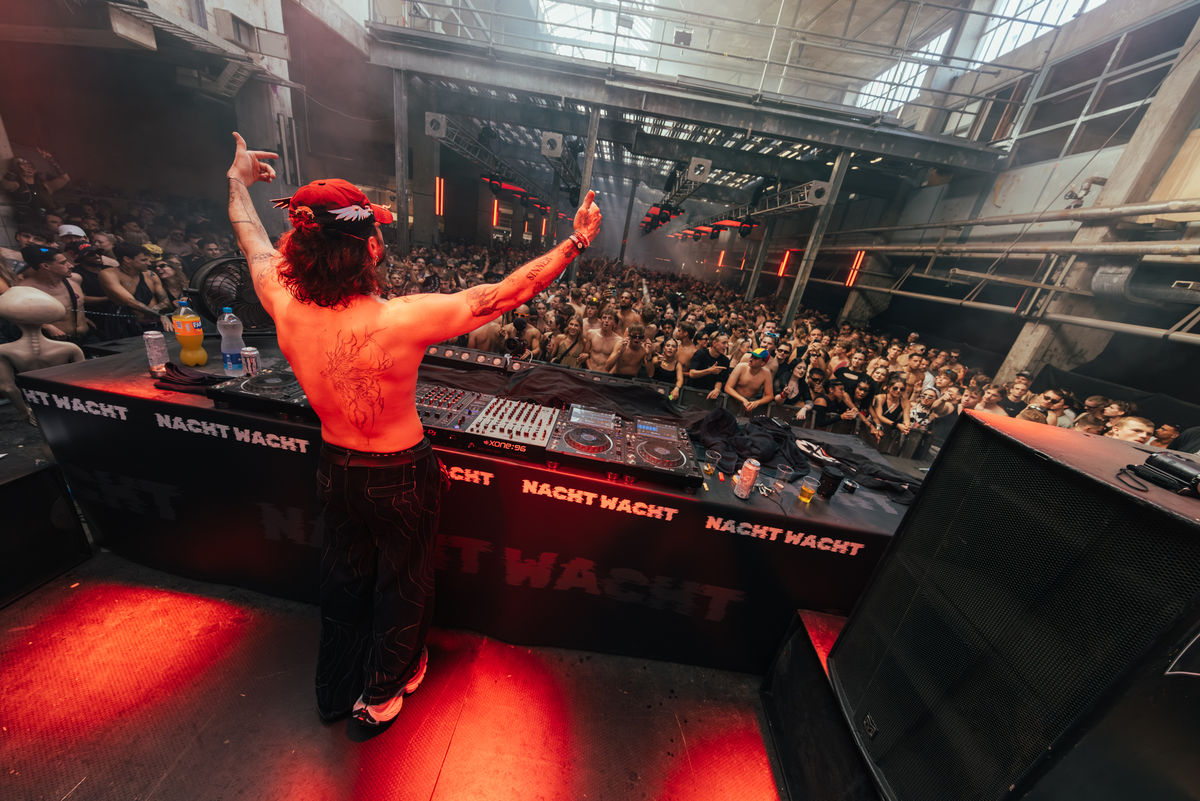 Loading... just a sec